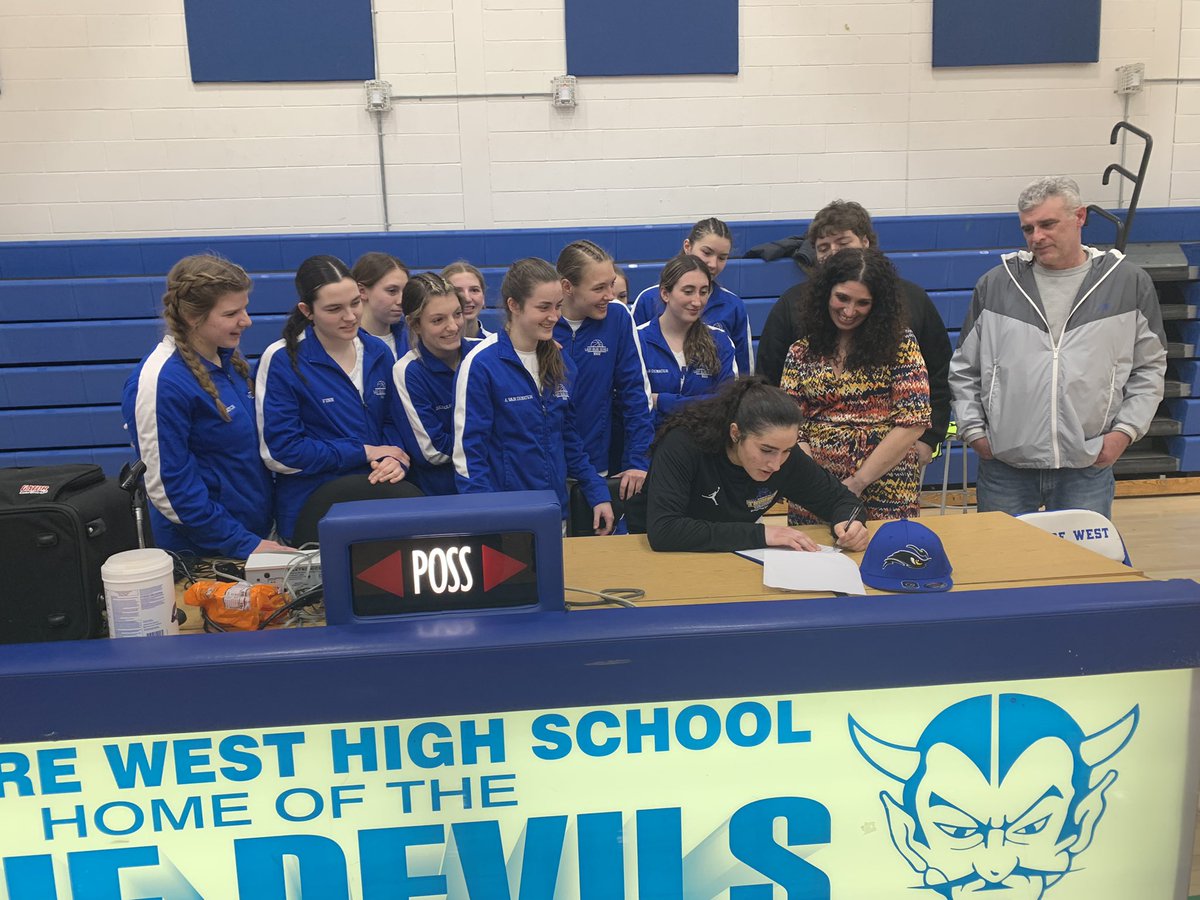 Congratulations to senior Sophia Balsano from Kenmore West who signed tonight to play college basketball at NCCC ThunderWolves next season! Outstanding accomplishment 🏀
