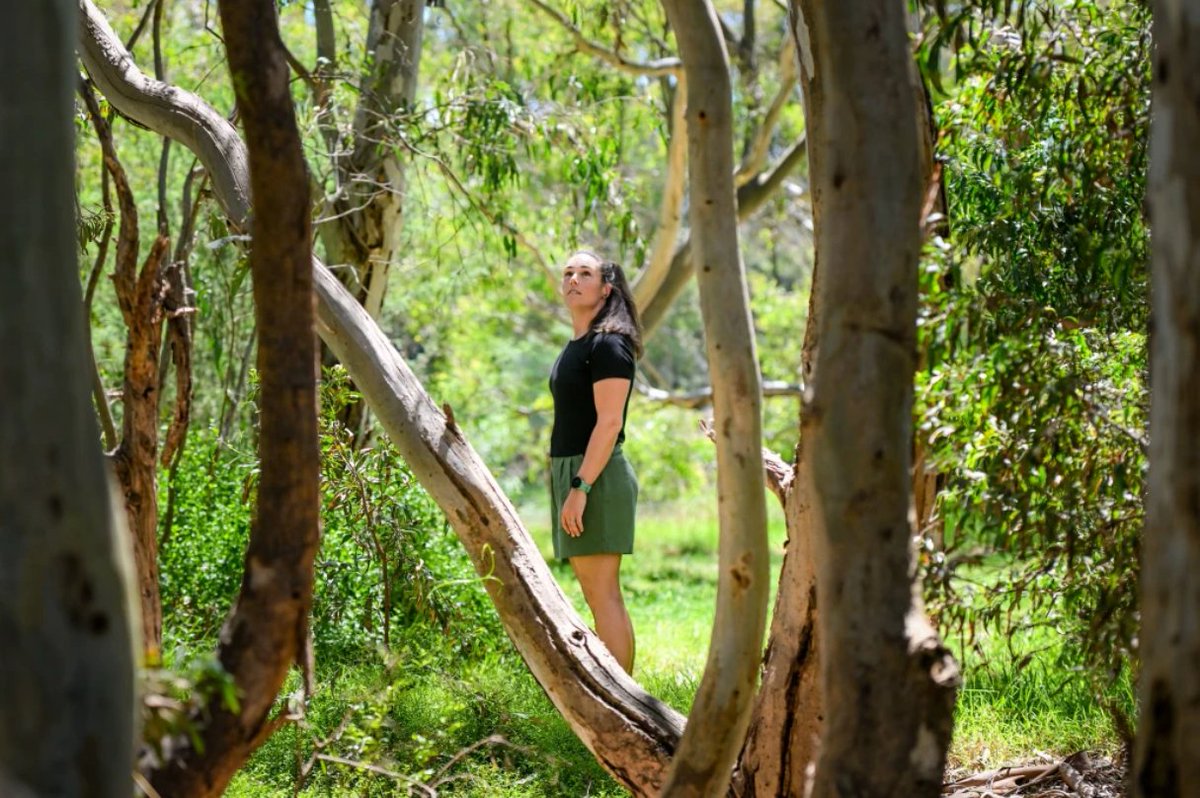 'The native #NoisyMiner is a serious environmental menace in #Melbourne, driving other native birds out of the suburbs – and we are helping them to do it.' Read all about my #research in @theage! 📰 theage.com.au/national/victo… 📷 Justin McManus #UrbanBirds #BirdsInBackyards #SciComm