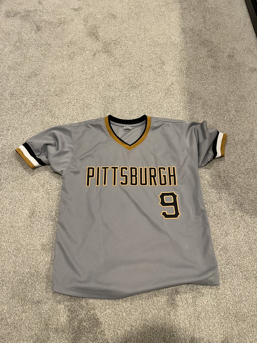 BaddestBearJew's tweet photo. Giving away this autographed Bill Mazeroski jersey away once I hit 15K.

All yinz have to do to enter is like this, RT this and follow me. 

No strings attached.

Yinz have changed my life in ways yinz can never comprehend.

I want this to go to someone that deserves it. 

HERE WE GO!