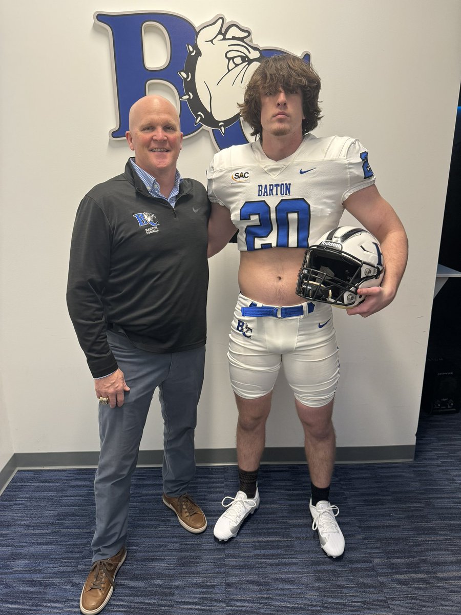 I had a fantastic time @barton_fb today! Thank you @hester_chip and the rest of the staff for making my family and I feel so welcome! @FBCoachMariani @FBCoachB22 @Coach_CainOL @COACHMO54 @Adamkhavari @FILMTOFIELD @BradRoach_8 @t_will_train @GEMCLASS_ @CoachRuggles @Fatsdiesel