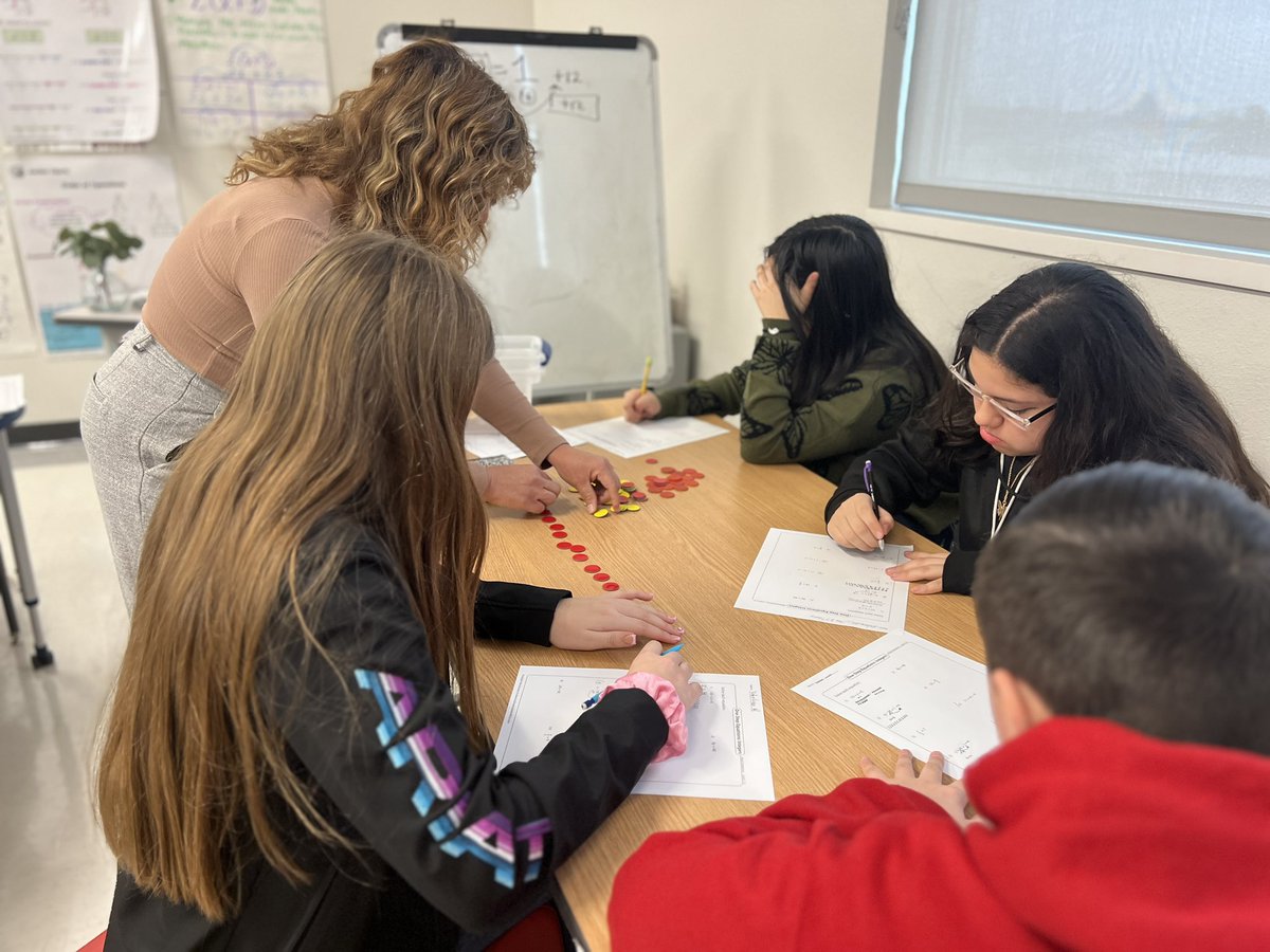 Bsanchez_BAMS's tweet image. 💥 Another beautiful day @belairmiddle! Small group interventions were on point. 🎯 Thank you @vherrera77 for supporting #WarriorNation. We appreciate you and @PK8Academics. Thank you teachers for all that you do! 🤩#243 🤍❤️💙
#BeAChampionTODAY
#whatWEdomatters
#THEDISTRICT