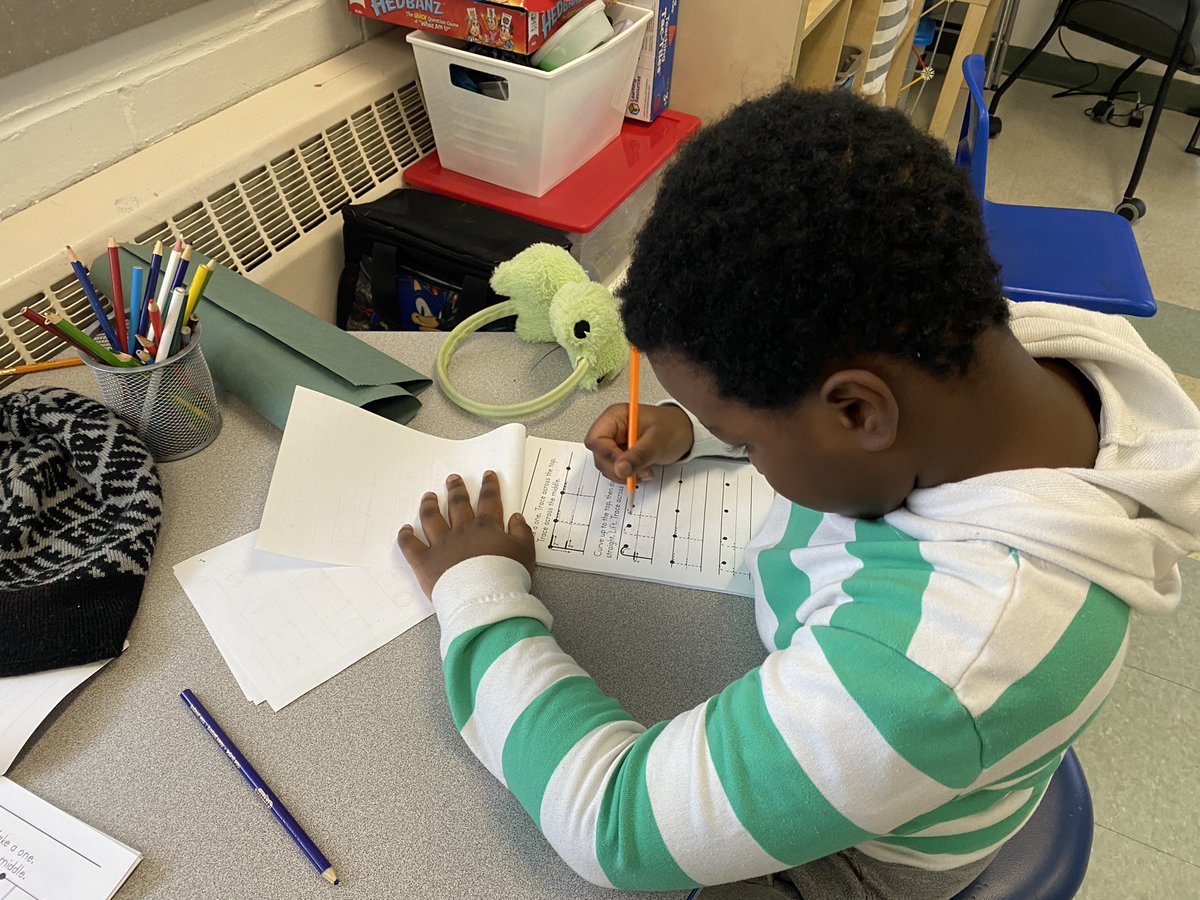 MrsEaton_BER's tweet photo. We continue to practise printing and proper letter formation. Check in with your child, help them practice starting letters from the top, if needed. https://t.co/NLtZCjUD9o