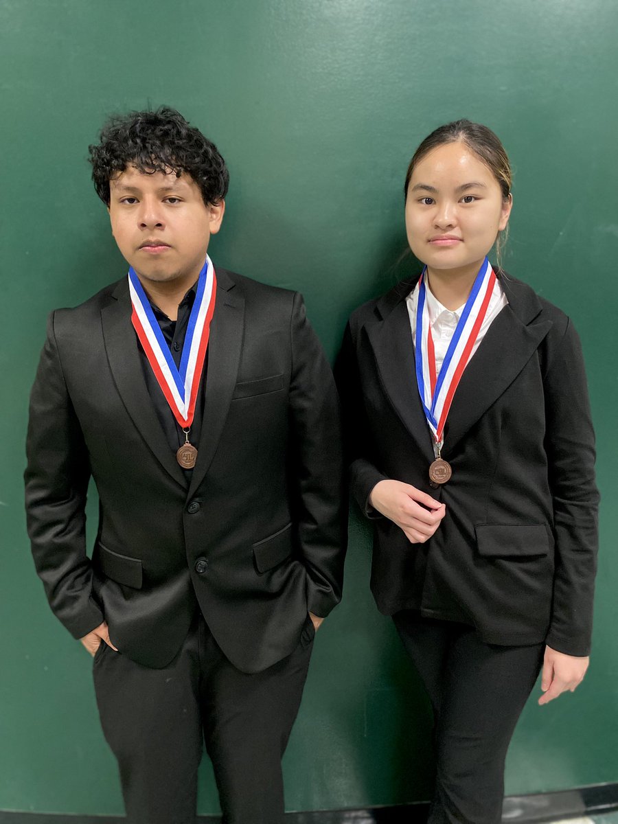 Congratulations to our policy teams who competed at Spring H.S tonight for UIL.  

5th Place- Alexis Torres & Patricia Martinez 

6th Place- Christine Tran & Kevin Hernandez 

Swoop Swoop!
@Ike9_AISD @Darrell88Ross @bolton_kesha @aldinefinearts @AldineISD