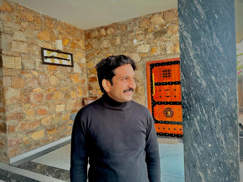 Dheersdhabhai's tweet photo. सुप्रभात
हम सब एक दुसरे को गिराने में ऊर्जा खर्च कर रहे है यही ऊर्जा स्वयं को बढ़ाने में करें तो तो किसी को गिराने की जरूरत ही नहीं पड़े....
#Vibe https://t.co/CZmiXBVBQG