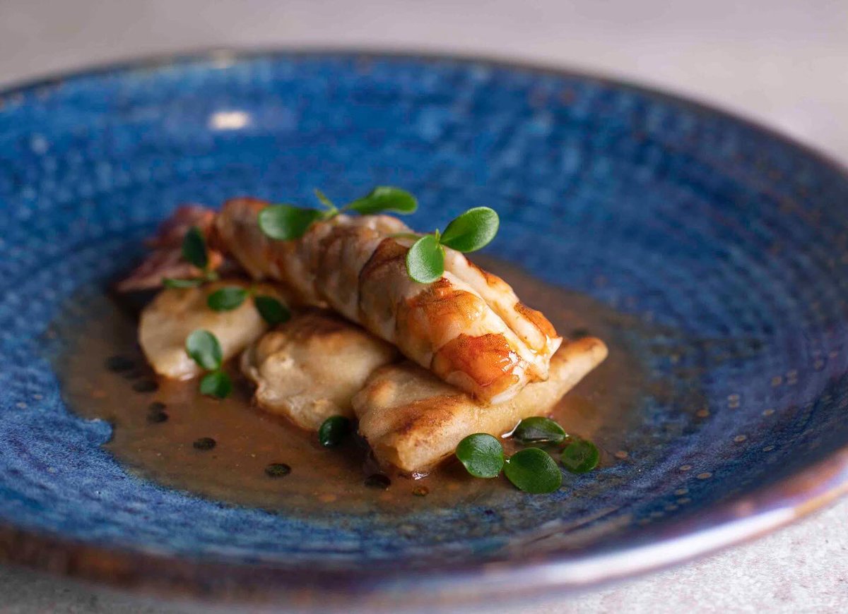 PavlovaAndCream tweet media