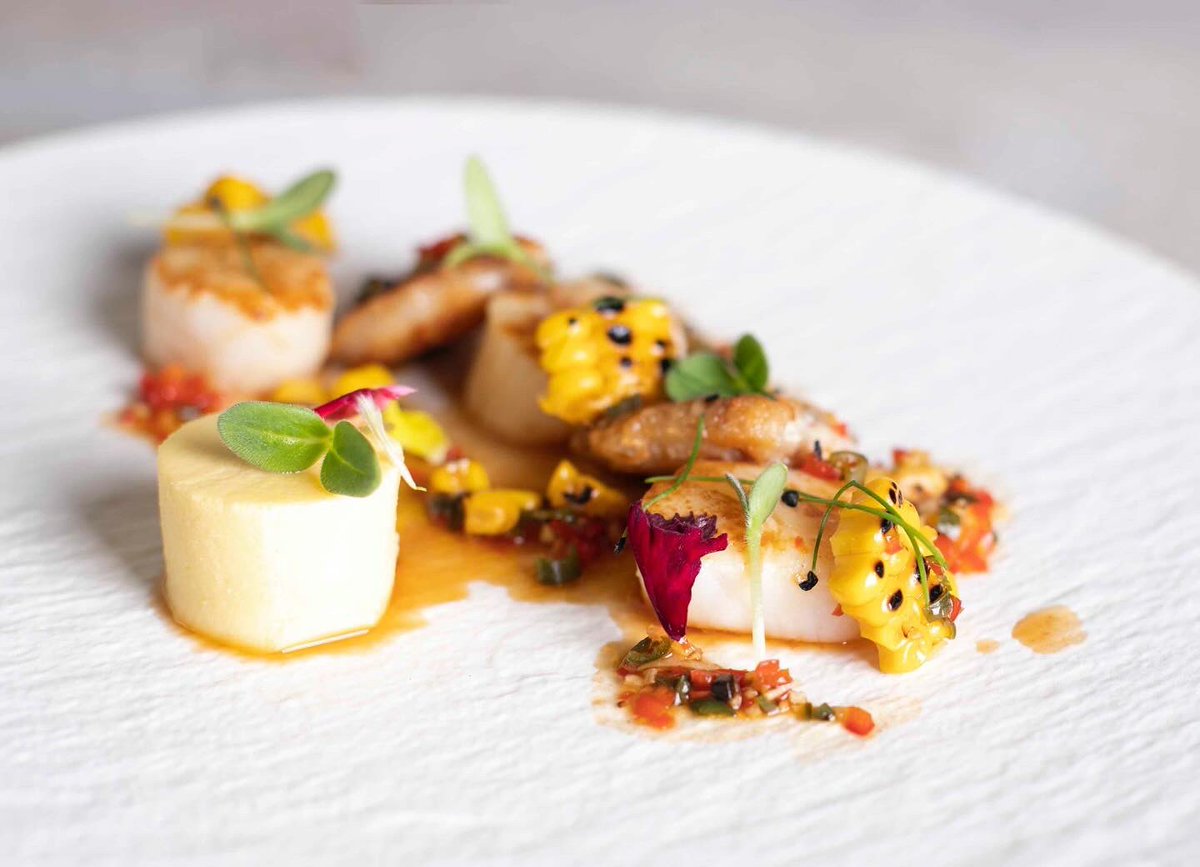 PavlovaAndCream tweet media