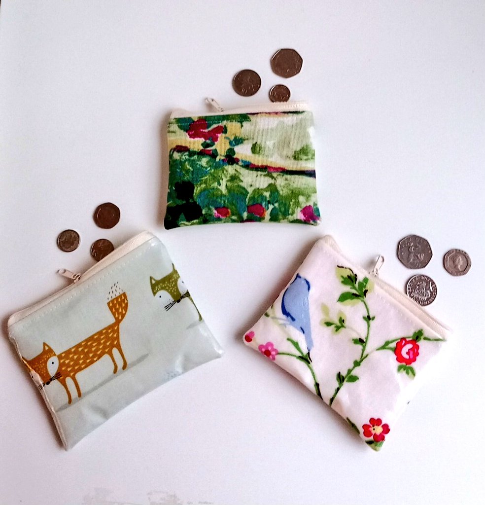 Morning #EarlyBiz these cute purses are great for holding loose change, pills and other small essentials that get stuck at the bottom of your bag 😉
#gift #SmallBiz 

cosimas.co.uk/ourshop/prod_7…