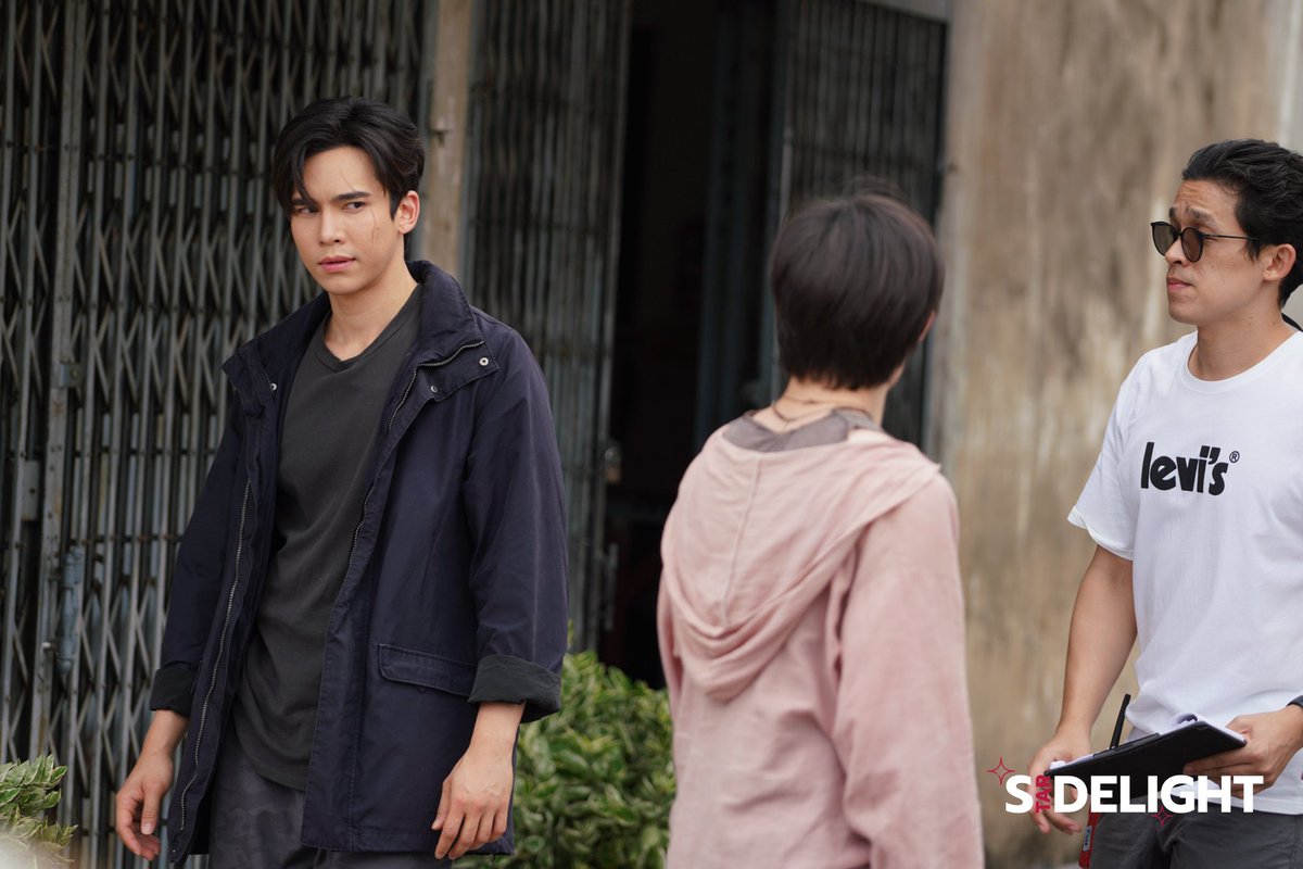 Prangauthor's tweet photo. อะไรยังไง ฉากนี้อาจเป็นตอนเจอกันแรกๆ แน่นวล ตาพี่ไทดุมาก กัวล้าวววว

#TwoworldsQ13 https://t.co/CeQPHHZ0Vf