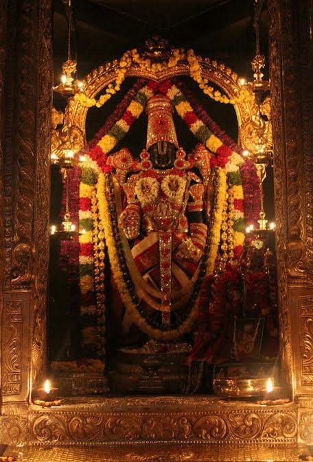 Who else felt Tirumala Shri Venkataramana divinity looking at Ram Lalla? Is it only me?