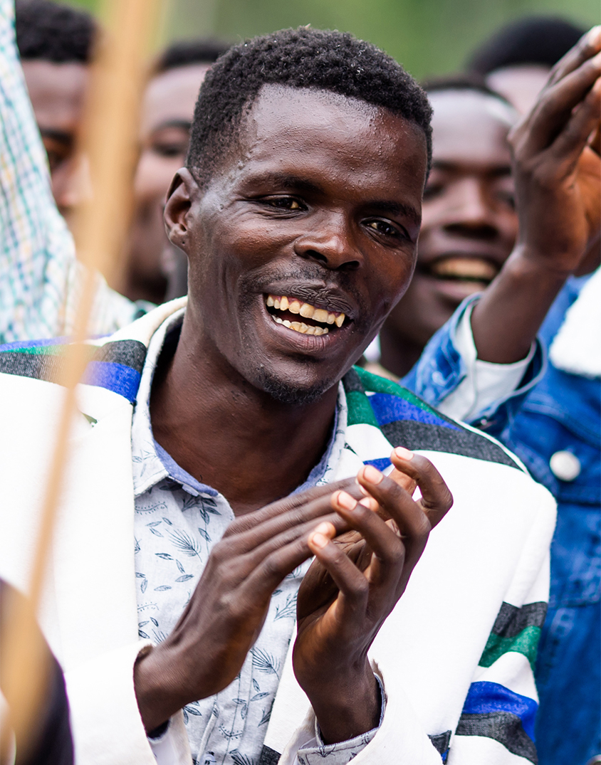 wycliffeuk's tweet image. ‘These Christians, when they sing, the earth shakes... It trembles my heart.’
Singing songs with words of Scripture in their own language has been key to Me’en people coming to faith in Jesus.
Read the story:
wycliffe.org.uk/trembles

#bibletranslation #scriptureinsong #ethiopia