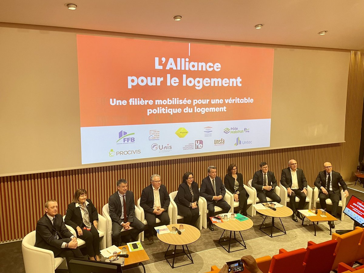 Untec (@untec_org) on Twitter photo 🟢🔵 Les présidents(es) de l’Alliance pour le #logement se réunissent pour 1 conférence de presse exceptionnelle afin de revenir sur la crise inédite et proposer des solutions. <a href="/FFBatiment/">FFB</a> <a href="/UnionHlm/">UnionHlm</a> <a href="/FNAIM/">FNAIM</a> <a href="/fpi_fr/">FPI France</a> <a href="/HabitatFFB/">Pôle Habitat FFB</a> <a href="/Procivis/">Procivis</a> <a href="/unis_immo/">UNIS</a> <a href="/UnsfaOfficiel/">Unsfa Architectes</a> 🟢🔵 Les présidents(es) de l’Alliance pour le #logement se réunissent pour 1 conférence de presse exceptionnelle afin de revenir sur la crise inédite et proposer des solutions. <a href="/FFBatiment/">FFB</a> <a href="/UnionHlm/">UnionHlm</a> <a href="/FNAIM/">FNAIM</a> <a href="/fpi_fr/">FPI France</a> <a href="/HabitatFFB/">Pôle Habitat FFB</a> <a href="/Procivis/">Procivis</a> <a href="/unis_immo/">UNIS</a> <a href="/UnsfaOfficiel/">Unsfa Architectes</a>