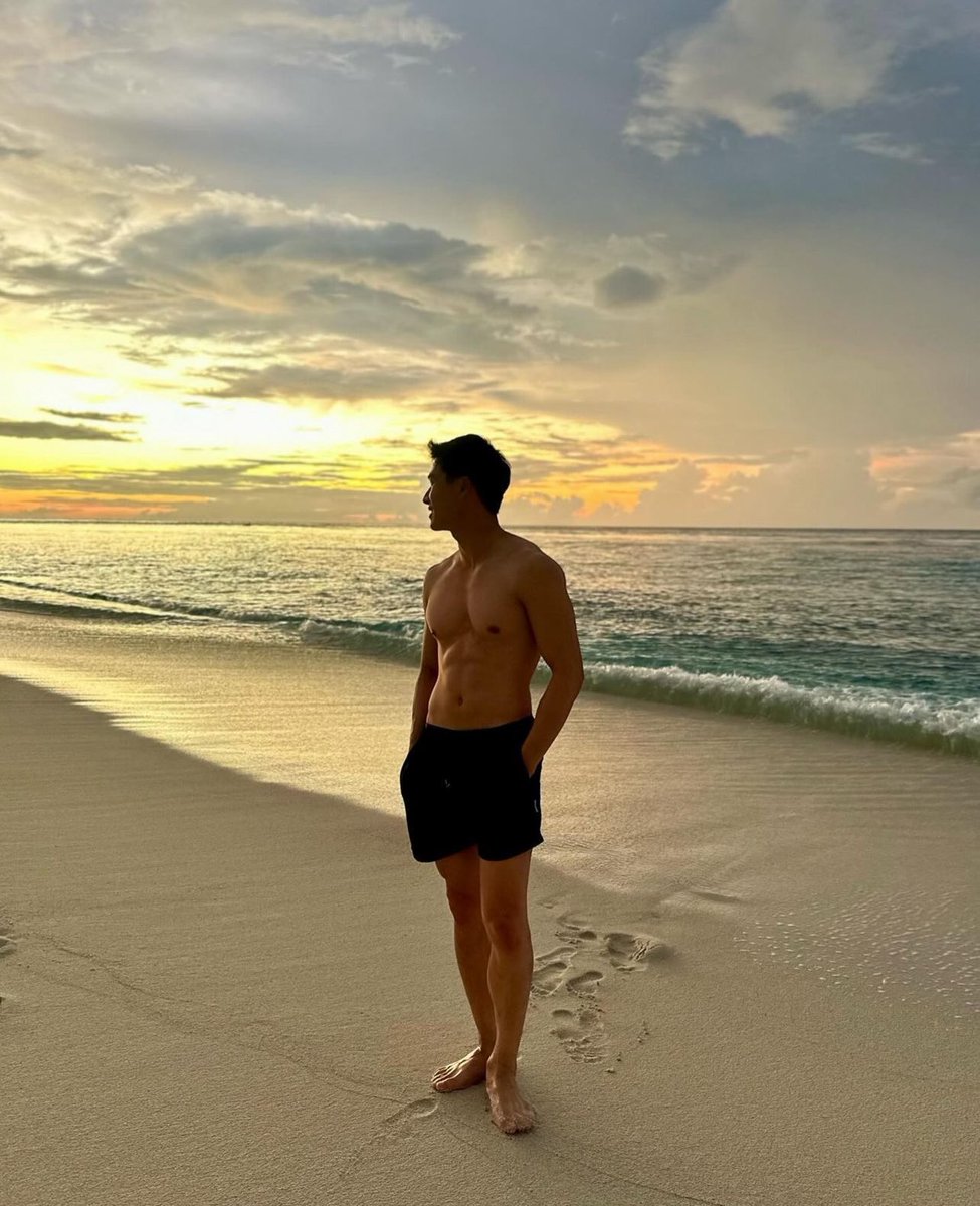 doctorcuteboy's tweet photo. - น้องหมอต้น 🦷🏥
#หมอหล่อบอกต่อด้วย 👨🏻‍⚕️
#doctorcuteboy 💉💊
#ใครอยากป่วยยกมือขึ้น 😷
cr : ton_tinnn https://t.co/wqZjwzZJba