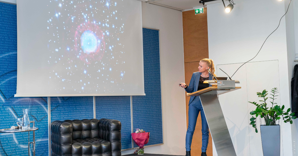 MCI_Innsbruck's tweet photo. Die Unternehmerische #Hochschule® verleiht MCI-#Professur an Silvia Öttl des Departments #Smart #Building #Technologies 🎉
💐HERZLICHEN GLÜCKWUNSCH!💐
👉 https://t.co/r9oxVorbk8
📸 ©MCI / Janine Kiechl
#studyattheTOP #professor #mciofficial https://t.co/KtTcX3vXpg