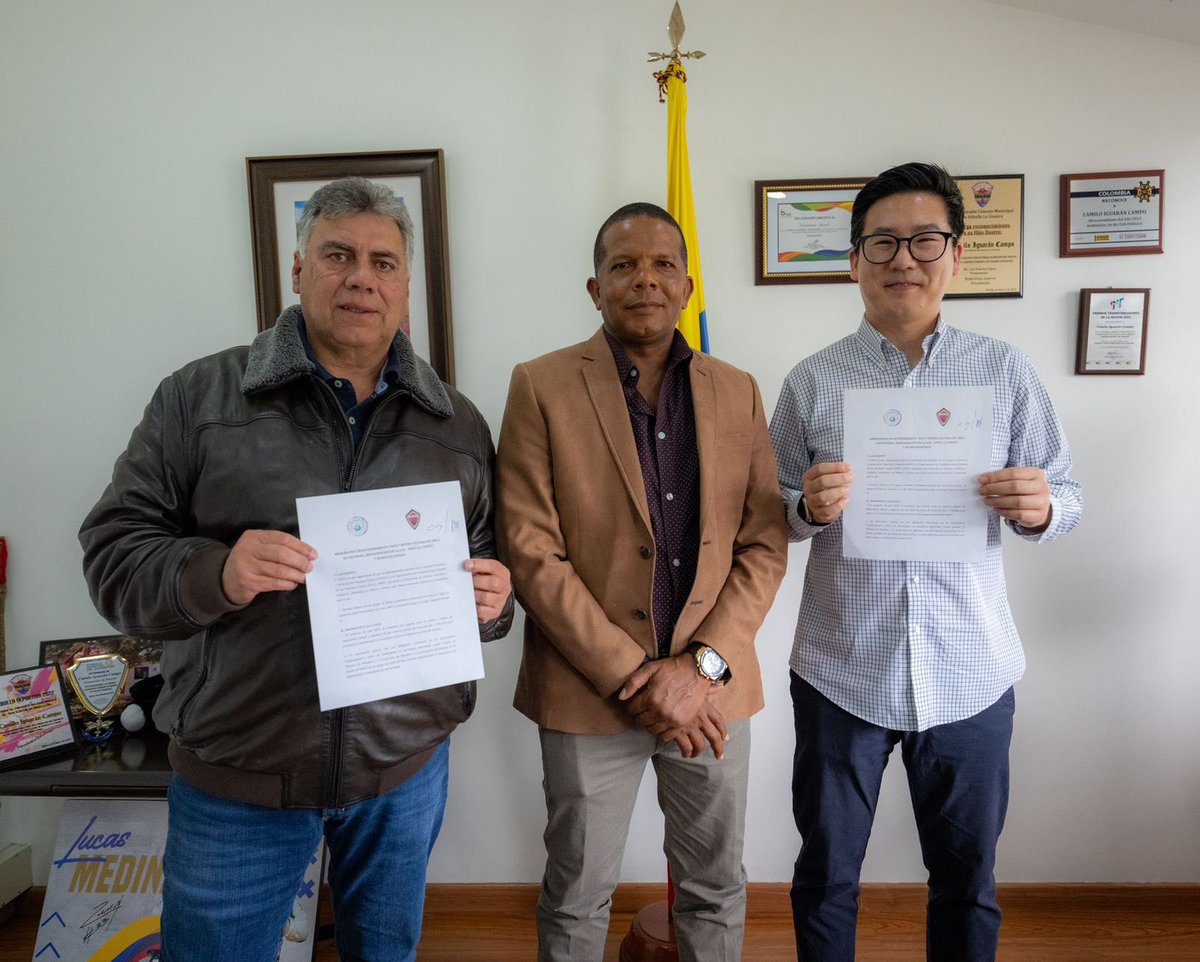 ➡️Desde cooperación internacional, estuvimos conversando con los representantes del intercambio Cultural y Deportivo de Paz entre los países de Corea del Sur y Colombia para promover el entendimiento y la armonía, a través del lenguaje universal del deporte🏆

🇨🇴¡SI SE PUEDE!🇨🇴