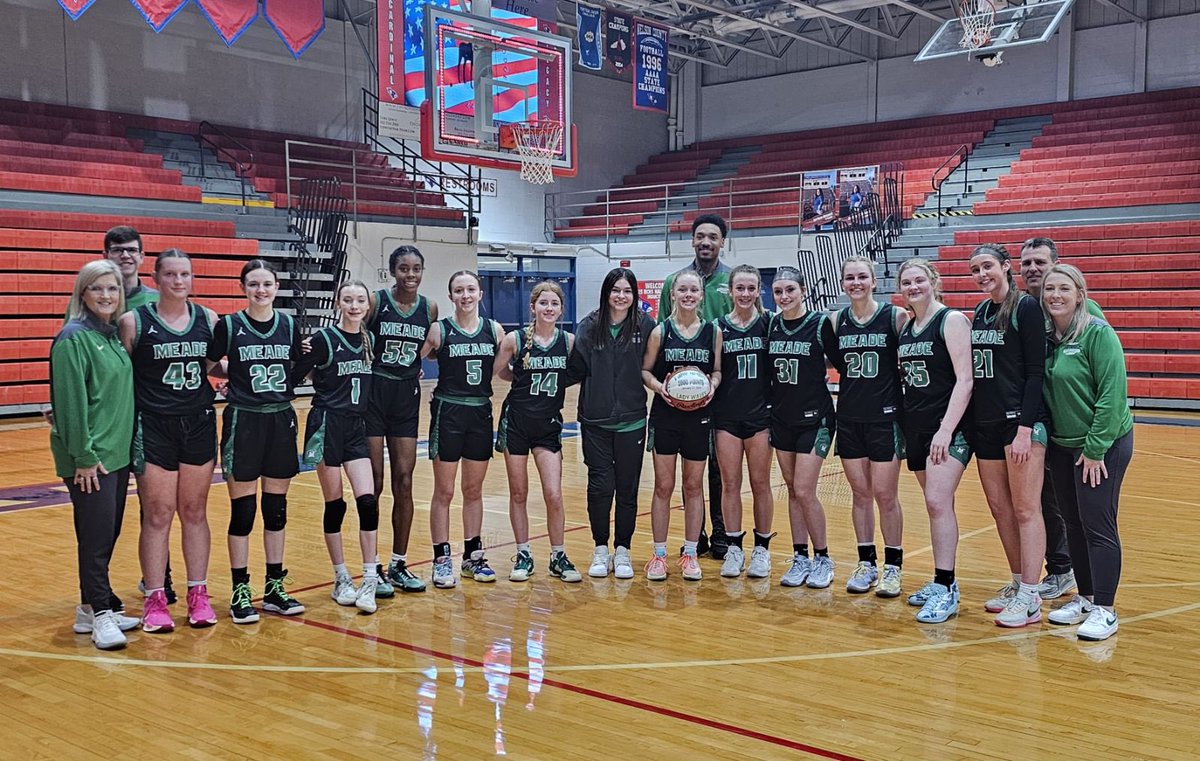 LadyWavesBasketball (@ladywaves_bball) on Twitter photo Congratulations to <a href="/PaigeMedley24/">Paige Medley</a> for scoring her 1000th point tonight in the victory over Nelson County. Congratulations to <a href="/PaigeMedley24/">Paige Medley</a> for scoring her 1000th point tonight in the victory over Nelson County.