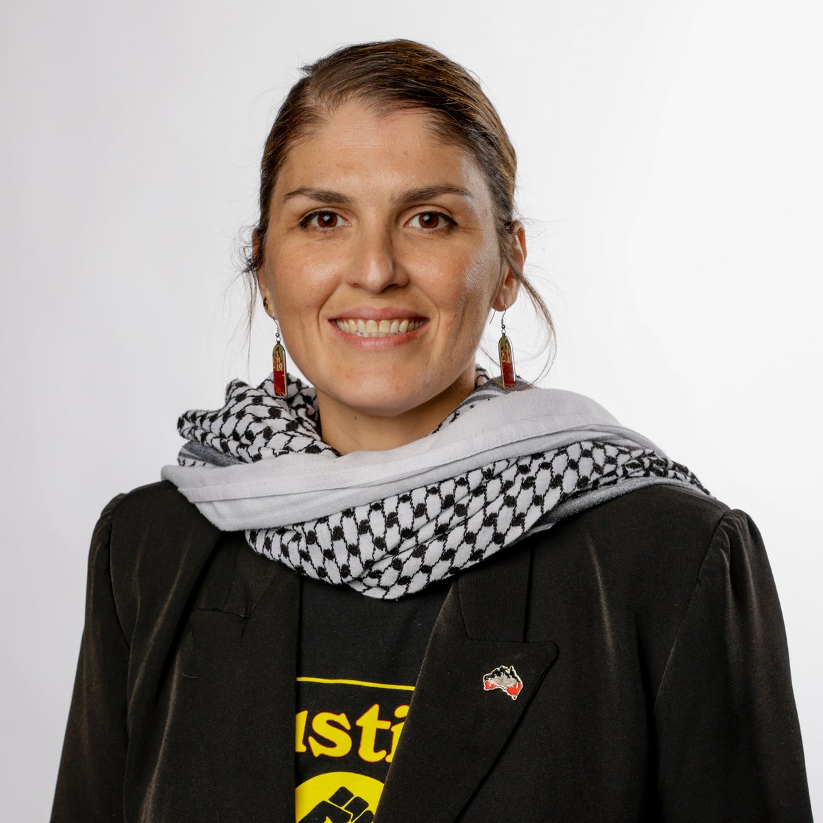 Victoria’s Local Hero of the Year is Betul Tuna, co-founder of Point of Difference Studio which creates culturally safe environments in rural Victoria through education, arts and research. Watch the 2024 #AusoftheYear Awards on 25 January at 7:30 pm (AEDT) via <a href="/ABCTV/">abctv</a>.