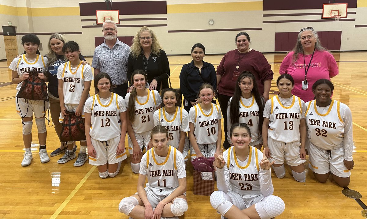 Your Lady Deer added another dub to their record, making them undefeated in district so far! Thank you to all the teachers that came out tonight!! We appreciate every single one of you!! 🦌🏀🤘#andgodeer