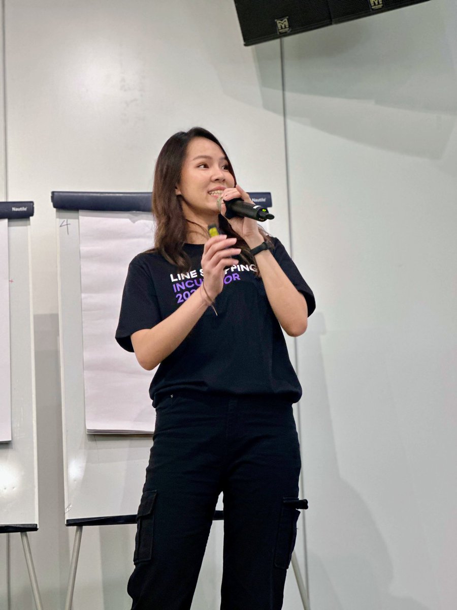Jirawatee's tweet photo. Happy to give a talk in What's New in LINE API and nice to meet talented teams of LINE SHOPPING INCUBATOR 2024. We can't wait to see what you build! #LINEDEVTH https://t.co/qrFEJuuI1F