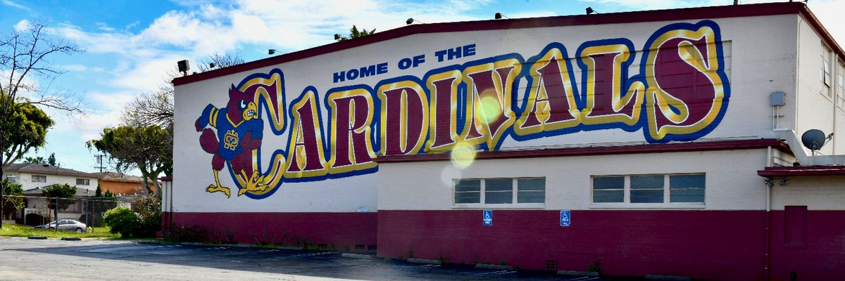 CalHiSports's tweet image. Congrats Donovan Desha (Cantwell-Sacred Heart).
SoCal Boys BB Player of Week.
In first 10 gms after late start due to transfer, he is at 23.3 ppg, including 29, 36 &amp;amp; 34 pts in last three outings. 
@RonMFlores @HaroldAbend @CSHMBasketball @James_Escarcega 
calhisports.com/2024/01/23/soc…