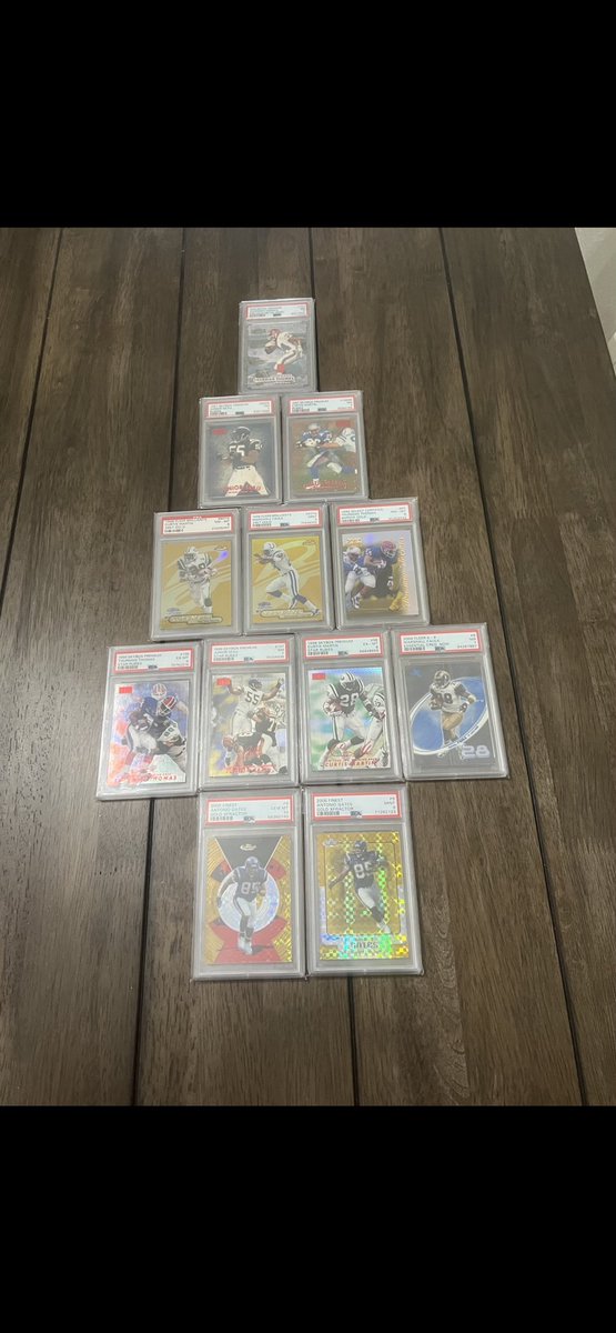 Dwake8's tweet photo. @roroweber1 Some of these aren’t quite 90s, but this was my highlight of last year! The Thurman pmg, Martin 97 rubies, and Faulk 24kt are my favorites! https://t.co/hsa0q9jXrK