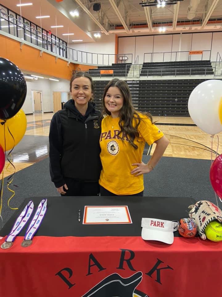 dc_fastpitch's tweet photo. Signed! @park_softball95  is getting a good one! https://t.co/4d69rrBM5i
