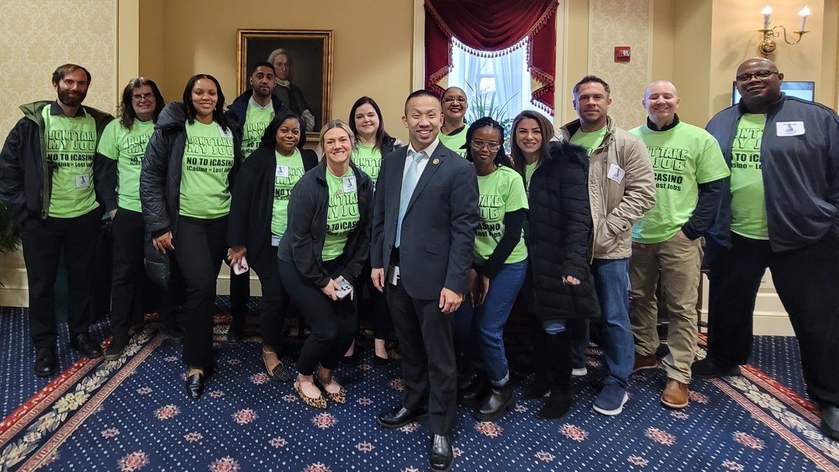 Proud to stand with these employees of @LiveCasinoMD and members @UFCW27 and @SeafarersUnion who visited the State Senate today in support of retaining good-paying, local jobs while preventing the proliferation of problem gambling/ addiction that could come from internet gaming.