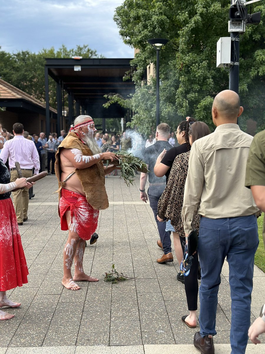 ADC_Australia's tweet image. Students and staff paid their respects to the traditional owners of the land today as proud Wiradjuri man Duncan Smith delivered an Acknowledgement of Country and smoking ceremony to mark the commencement of the 2024 academic year | #YourADF | #OurAPS |#ForTheFutureWeLearn