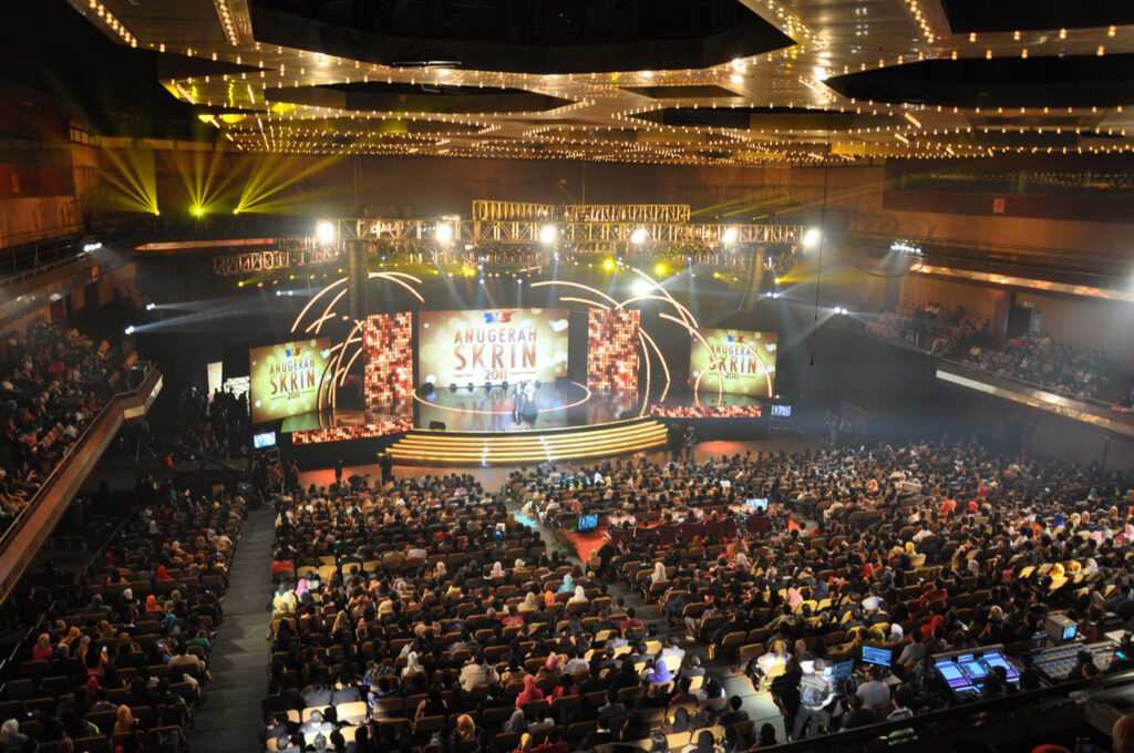 msiakpopfans's tweet photo. [📸] The venue for DEAN with Tabber Live in Malaysia — Dewan Merdeka, WTC.

It can accommodate more than 3,000 guests at one time.

Anugerah Skrin is among the events that was held here.

#DEANTabberMY is the first K-concert to be held here (correct us if we're mistaken!) https://t.co/BdBO1QRo0C