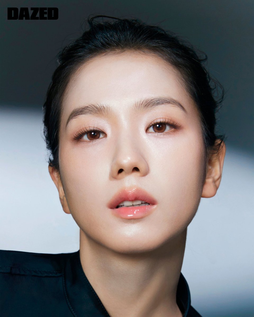 _soooyyaaa's tweet photo. #JISOO #DiorCaptureTotal https://t.co/ubIgrcwHf6