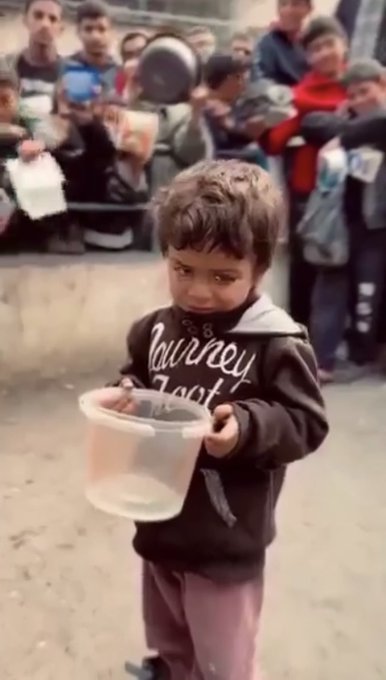 #gazaStarving