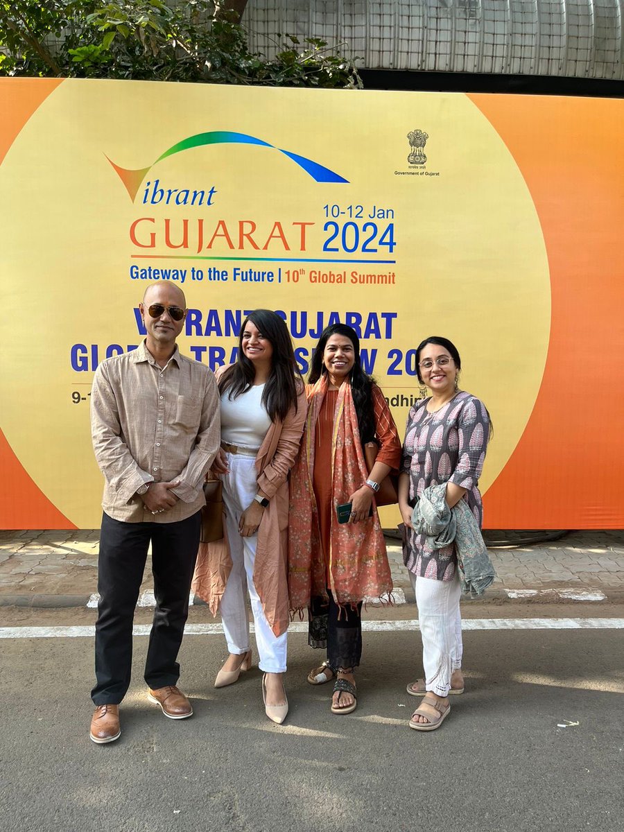 Unitedidesign's tweet image. The Semester 4&amp;amp;6 Lifestyle Accessory Design students, accompanied by faculty members Prof. Sweta Dalal, Asso. Prof. Sudeep Rawat, and Asst. Prof. Kumud, &amp;amp; Asst. Prof. Motan Uday attended the Vibrant Gujarat 2024 B2B/B2G exhibition. 

#vibrantgujarat #design #accessorydesign