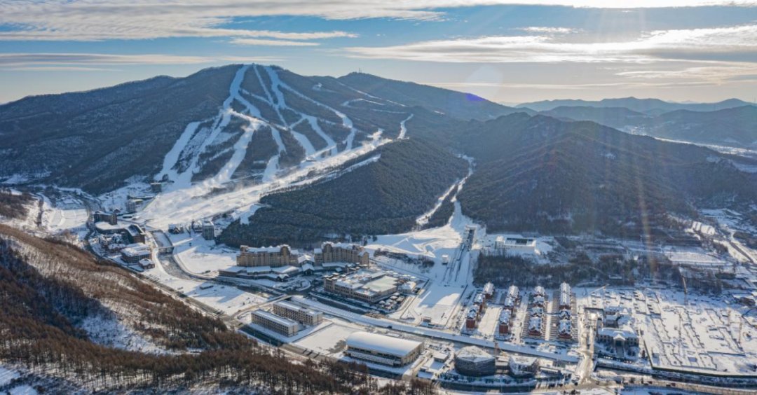Chineseginseng_'s tweet photo. NO.1! Jilin has got the most National-class ski resorts around China. They are Beidahu Ski Resort，Songhua Lake Ski Resort，Changbai Mountains Wanda International Resort，Wanfeng Ski Resort. Jilin has been a very popular skiing destination.#ski #skiresort
#Jilin https://t.co/5wyGH66ONG