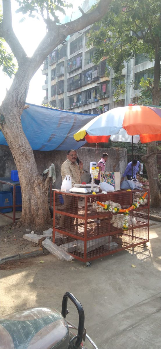 aag_786's tweet photo. @mybmcWardRC @MumbaiPolice illegal enchroments are on the rise in the lane opp Maxus cinema at Gorai, Borivali https://t.co/ocByGpURhf chicken shop has come up today and I am sure this is just the beginning of not stopped in time.Chinmay CHS, opp Maxus cinema,Gorai,Borivali W https://t.co/p6N31FErV9