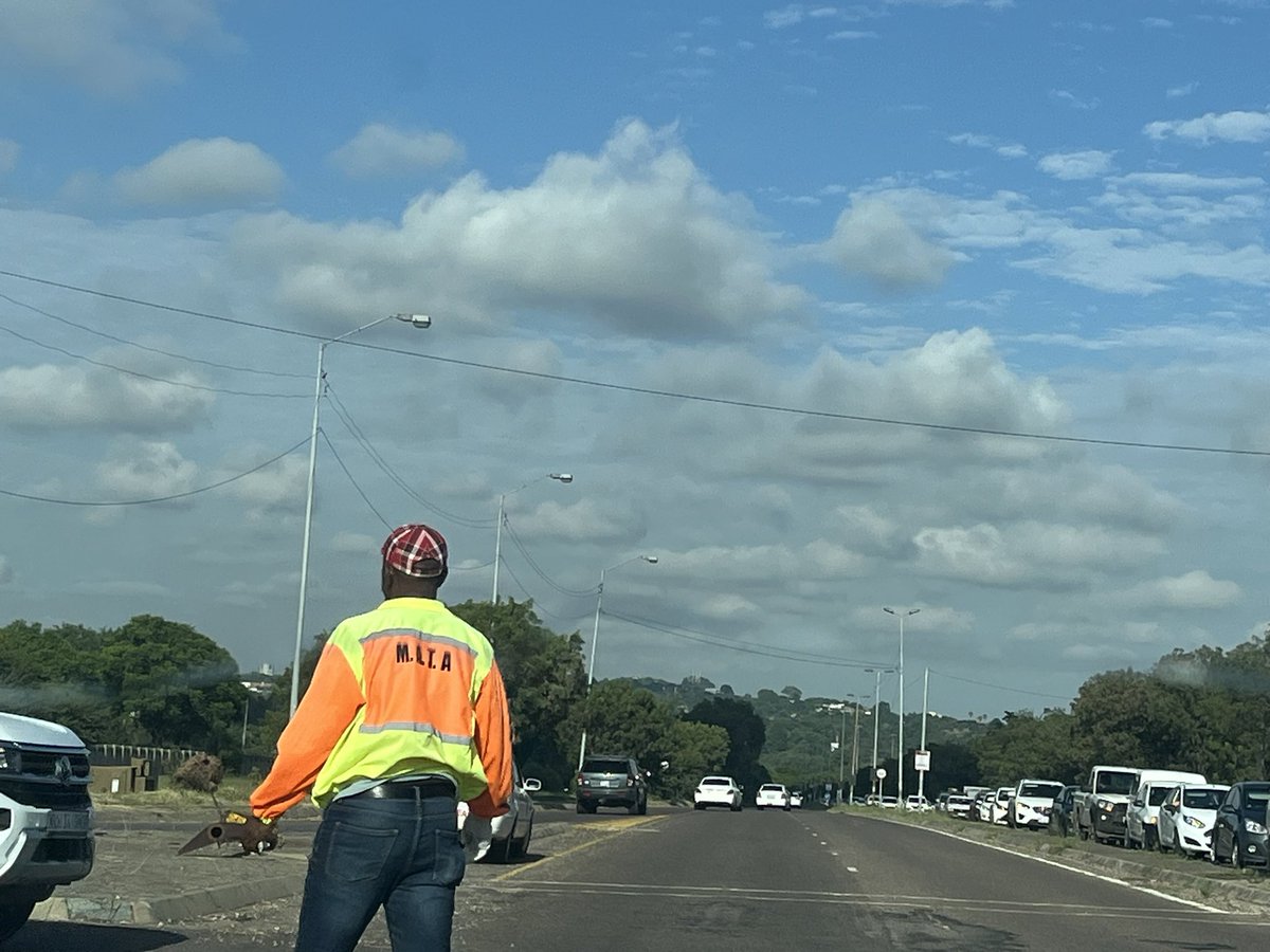 BogoshiTheDuke's tweet image. Mamelodi Local Taxi Association members directing traffic in morning around watermayer &amp;amp; La Montagne. @SA_Taxis @SATaxi_Official @matsi_moswane 

One wonders were is the @CityTshwane @tshwane_mayor @TMPDSafety ?