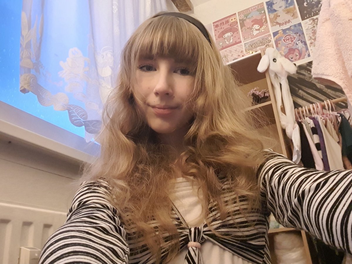my hair is so fluffy today