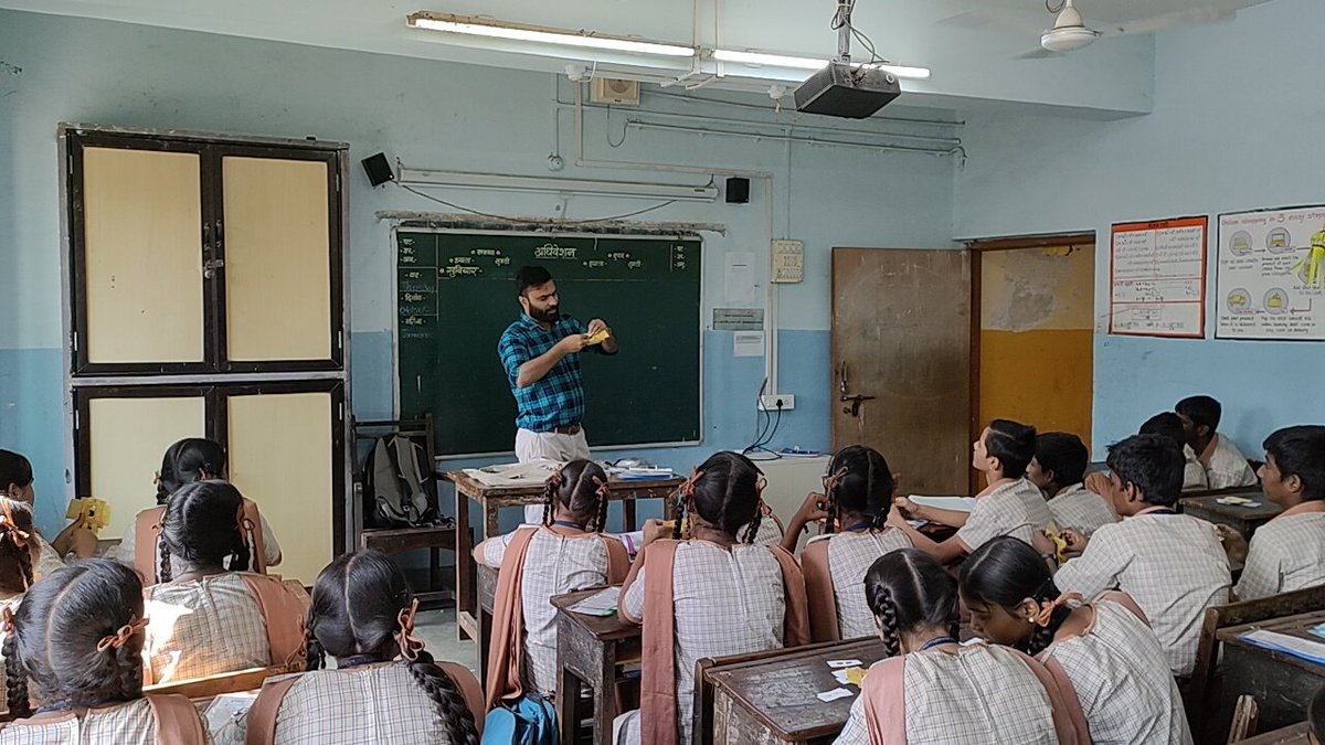 Edurafi's tweet image. I had taken break from #scicomm #foldscope activities to focus on finishing #PhD. 

Happy to share that I have successfully defended my thesis and I am officially 'Dr.' now!

I'll be back doing what I like- science, history, learning and sharing! #Science #sciencetwitter