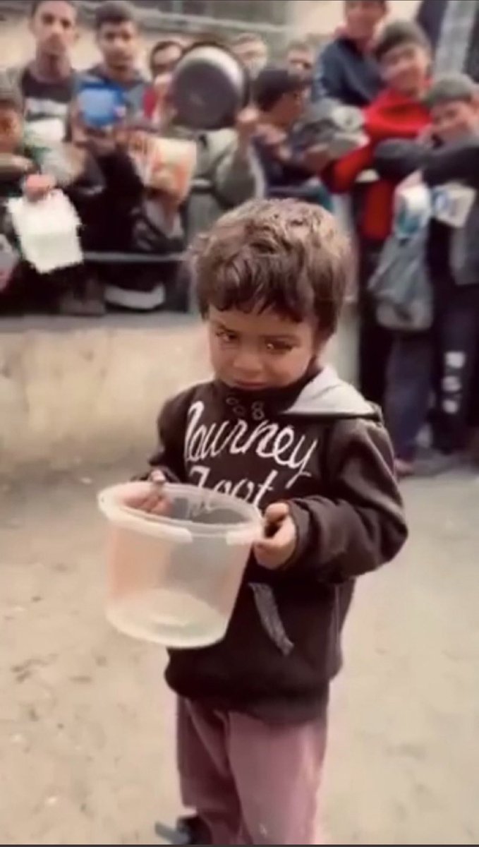 esrahamzaa's tweet photo. Bu zulmü durdurun.#GazaStarving https://t.co/KvyXgjTAw1