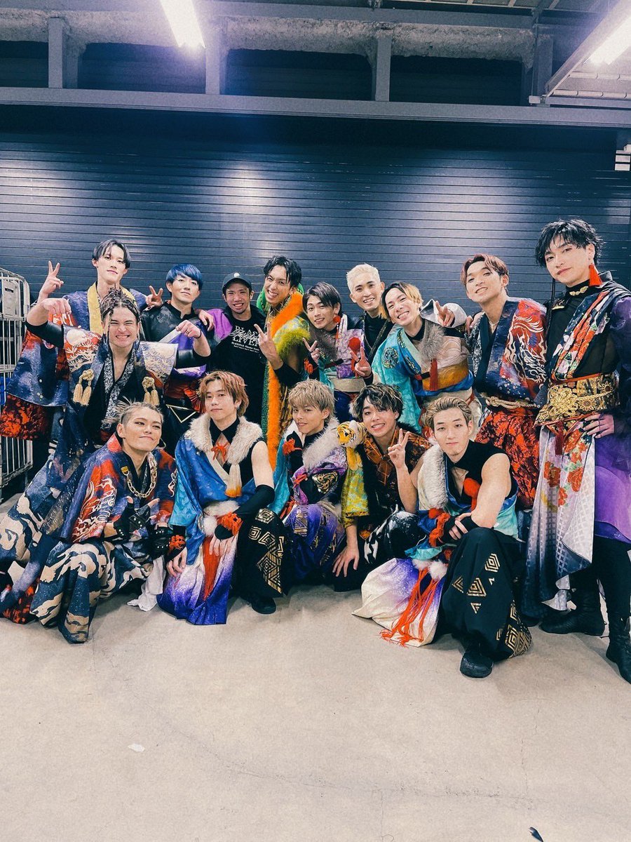 youLOVEyu's tweet photo. BLACK LIVE Ⅳ
無事に横浜・大阪と走り切ることができました。
ご来場いただいた皆様、ミクチャで観ていただいた皆様ありがとうございました！

今回も前回以上に踊らせていただき最高な時間でした！

個人的に今回はパラロスが色々と挑戦だったので、思い入れが強い楽曲かなー。

#ブラスタ
#ブラライ https://t.co/UKLWOcUEFq