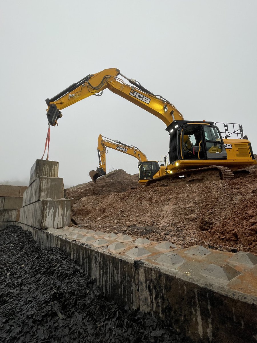 Agrigriff's tweet photo. When Agriculture meets construction at work. Expanding a silage pit for equipment demonstration, cracking day for it! #demonstration #excavators #legoblocks https://t.co/5ROnmCYoVY
