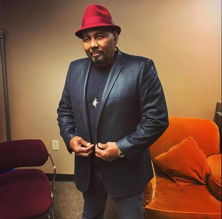 OfficialDaledoe's tweet image. Happy 83rd. Birthday to singer/songwriter, #AaronJosephNeville ( @aaronneville ) ! 🥳🎉🎊🎈🎂🎁🎼🎶🎵🎤 #TellItLikeItIs #DontKnowMuch #AllMyLife &amp;amp; more.