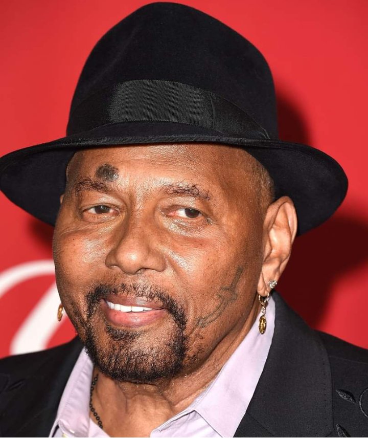 OfficialDaledoe's tweet image. Happy 83rd. Birthday to singer/songwriter, #AaronJosephNeville ( @aaronneville ) ! 🥳🎉🎊🎈🎂🎁🎼🎶🎵🎤 #TellItLikeItIs #DontKnowMuch #AllMyLife &amp;amp; more.