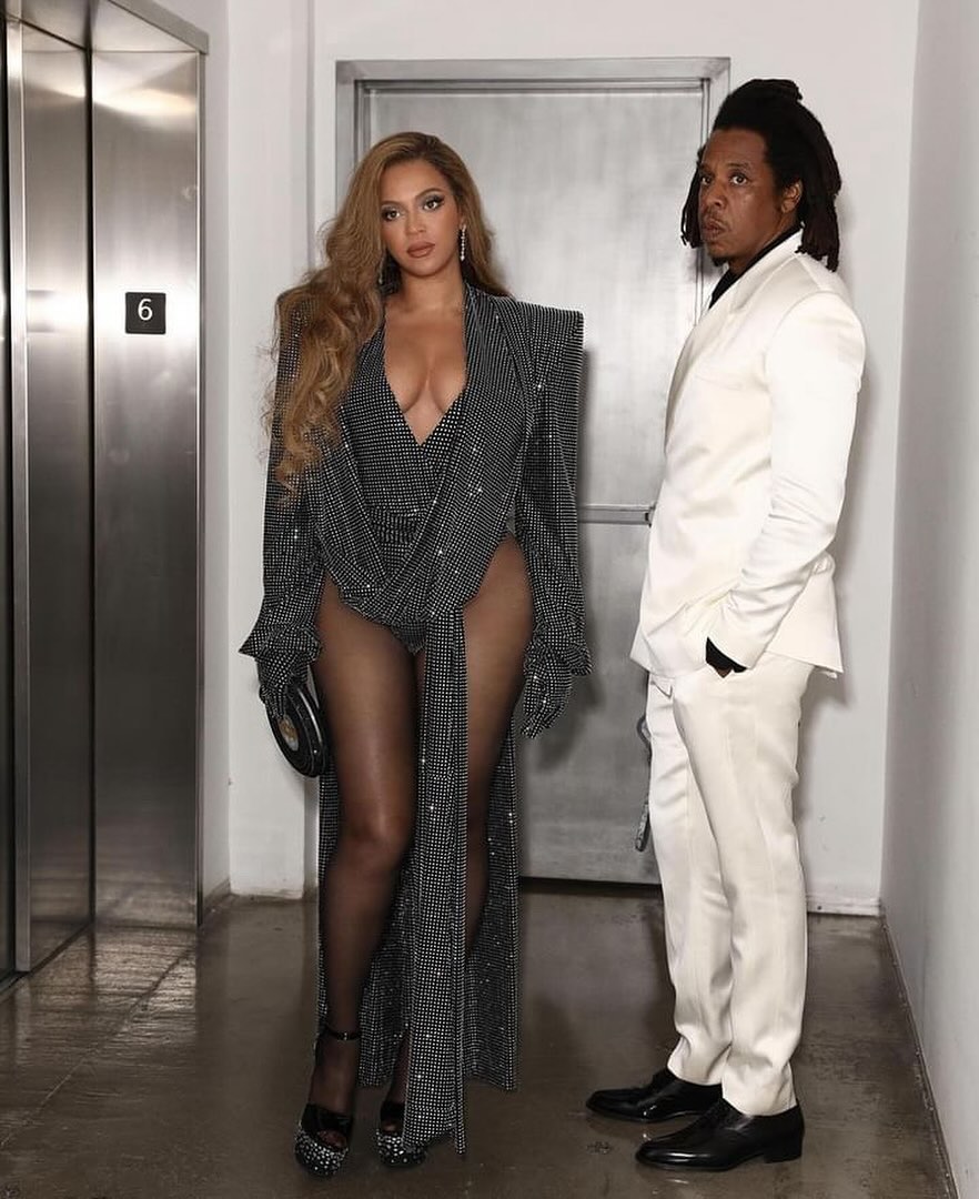 GAGEmusicx's tweet photo. PRE-ORDER #Beyonce #JAYZ #Newmusic #Music https://t.co/XW0OZ4FBTq
