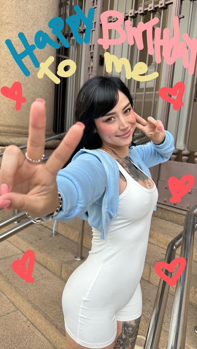 Feliz anivers&aacute;rio para mim 🎂 https://t.co/DhHpMF6pkC