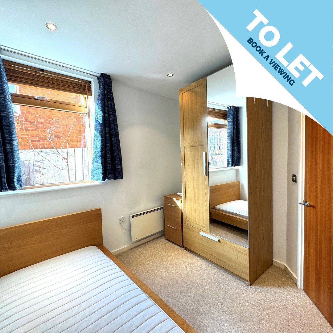 mac_reading's tweet image. NEW PROPERTY ALERT🚨

A two bedroom duplex conveniently within a short walk to the town centre.

The apartment consists of an open plan living area, fully fitted kitchen with appliances &amp;amp; private garden, as well as double glazed windows &amp;amp; off road gated parking.

Available Now.