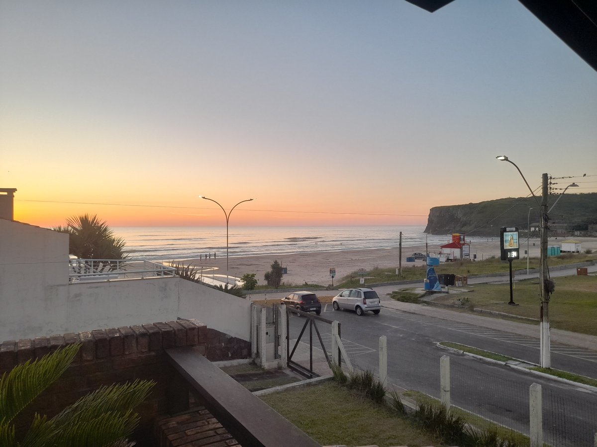 Freeddyveiga's tweet photo. #férias #Torres #Brazil #sunset #SunsetParadise #good #life #forever https://t.co/WA8BLWgJHR
