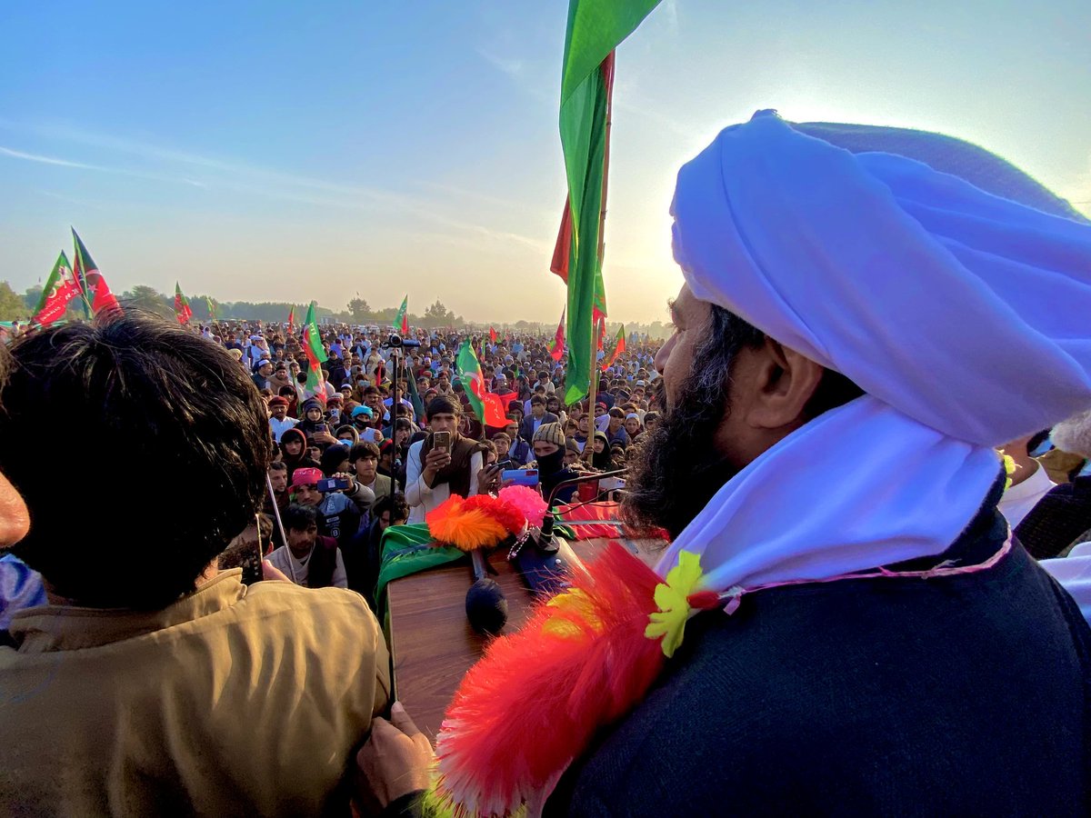 naseem_mna's tweet photo. امیدوار قومی اسمبلی حلقہ NA-39 بنوں مولانا نسیم علی شاہ اور امیدوار صوبائی اسمبلی حلقہ PK-99 ڈومیل بنوں زاہد اللہ وزیر کا تحصیل ڈومیل کے یونین کونسل بائی خیل میں جلسہ۔
عوام کا اعتماد عمران خان
#NA39 #PK99 #Bannu
@PTIofficial @PTIKPOfficial
@MashwaniAzhar https://t.co/zZrkCX0oZY