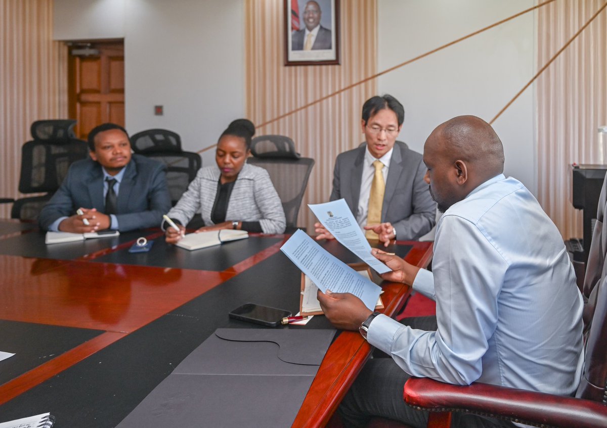 Held a meeting with a delegation from the Korea Trade-Investment Promotion Agency (KOTRA) led by its Managing Director Ikhyun Eom, at Transcom House this afternoon. We discussed available opportunities for partnership in the furtherance of the Government’s infrastructure agenda…