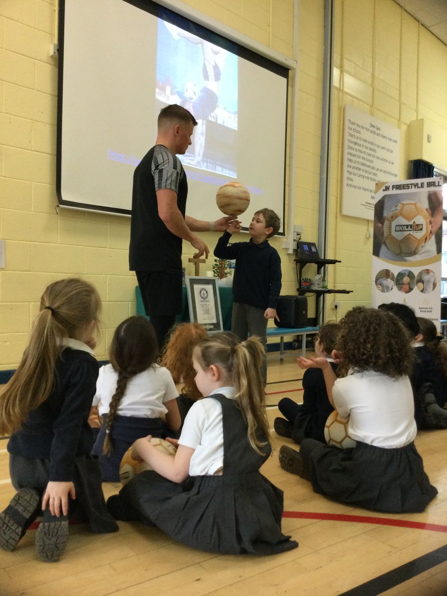 St. Oswald's Primary (@stoswaldsyork) on Twitter photo Y1/2 had a great session with <a href="/JamieKnightFS/">Jamie Knight</a> learning football skills as part of our #FreestyleFootball workshop! Y1/2 had a great session with <a href="/JamieKnightFS/">Jamie Knight</a> learning football skills as part of our #FreestyleFootball workshop!