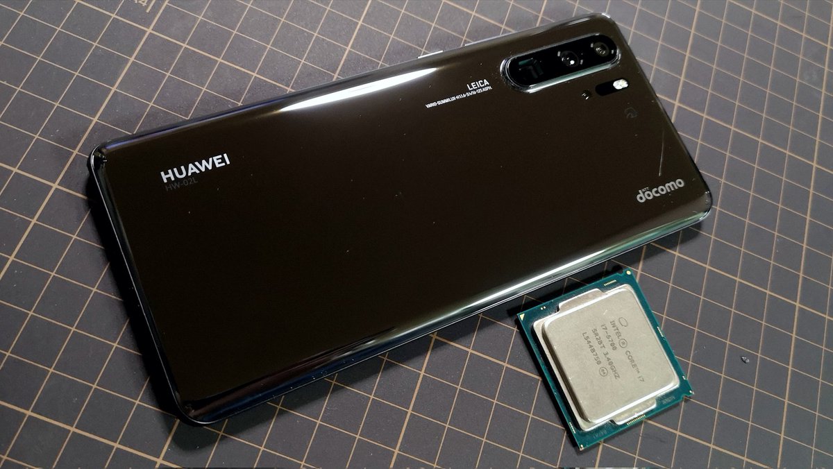 Bergkaiserz's tweet image. PC周りで長年お世話になっている京浜島の古物商のおっちゃんとコロナ禍以来の打ち合わせをした際、使っているスマホが大分イカレているのを見るや「ちょ待っとれ！」と。結局その日は何も出てこなかったけど笑

そして今日届いた #P30Pro 
おお…GMSが公式に使える最期のHUAWEIや…