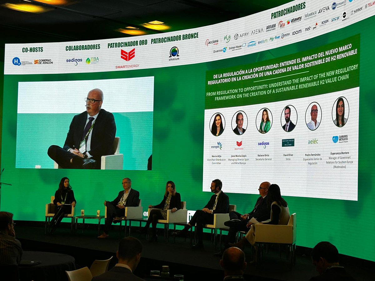 ¡Nos hemos venido a #RENMADHIDRÓGENO! 🌐💡

Pedro Fernández, especialista senior de Regulación, nos representó en el panel "De la regulación a la oportunidad", crucial para el futuro de la energía #eléctrica y el #hidrógeno. 🌍

¡Gracias a <a href="/AtaInsights/">Ata Insights</a> por la invitación!